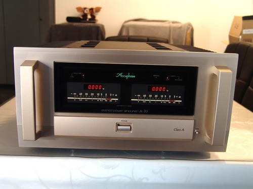 Accuphase stereo power - a-70,
