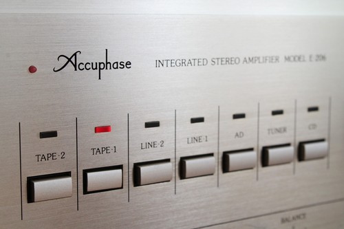 Accuphase 206 - -, e-206